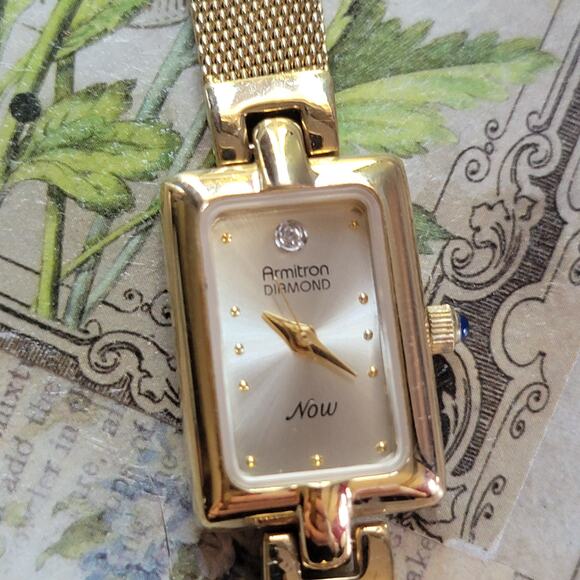 Vintage Watches Armitron Now Diamond Accent Gold Mesh Quartz Watch Womens - Picture 3 of 10